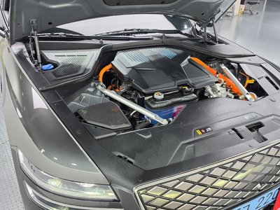 صورة 7 لـ 2022 Genesis ELECTRIFIED G80 (RG3)