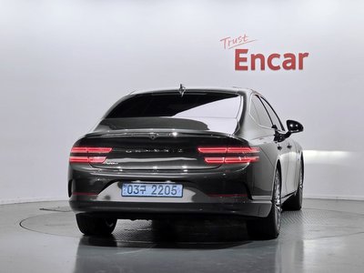 صورة 4 لـ 2022 Genesis ELECTRIFIED G80 (RG3)