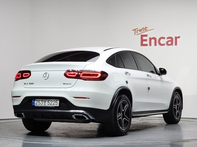 MERCEDES-BENZ GLC - 4