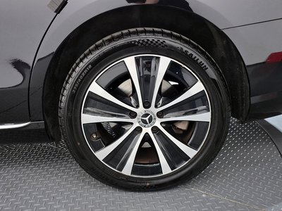 MERCEDES-BENZ E-CLASS - 8