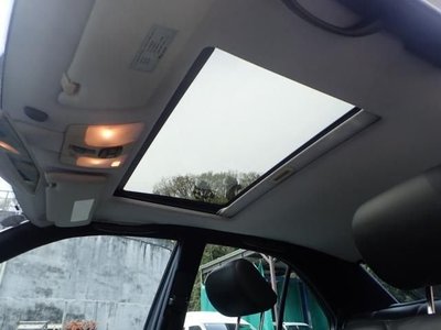 MERCEDES-BENZ E-CLASS - 5