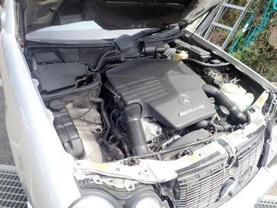 MERCEDES-BENZ E-CLASS - 4