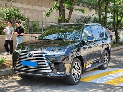 LEXUS LX - 4