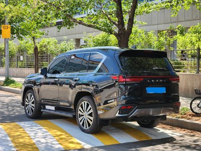 LEXUS LX - 2