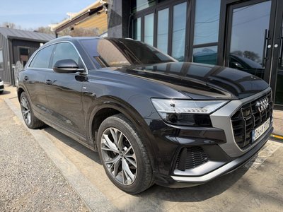 AUDI Q8 - 2