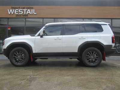 TOYOTA LAND CRUISER 250 - 5
