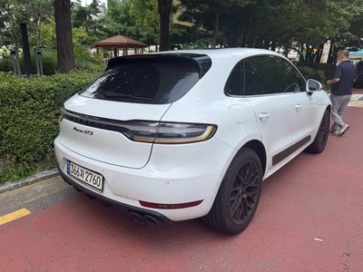 2021 Porsche MACAN 照片 2