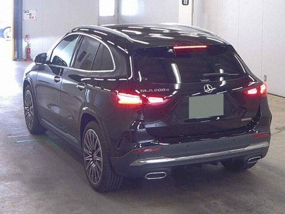 MERCEDES-BENZ GLA - 2