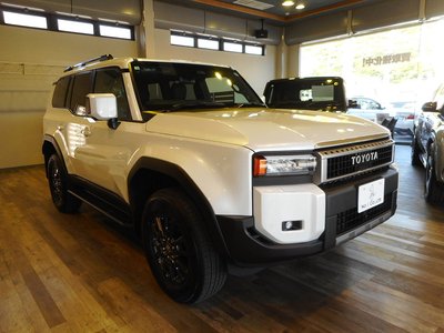 TOYOTA LAND CRUISER 250 - 7