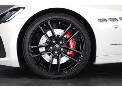 MASERATI GRANTURISMO - 9