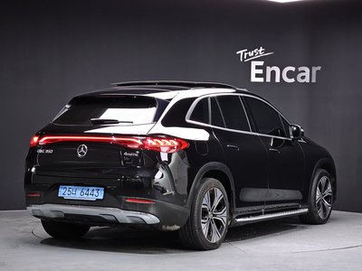 MERCEDES-BENZ EQE - 3