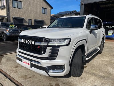 TOYOTA LAND CRUISER 300 - 6