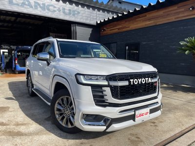 TOYOTA LAND CRUISER 300