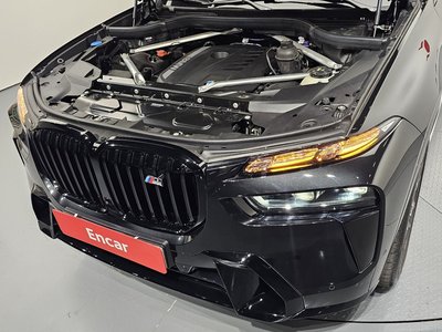 BMW X7 - 7
