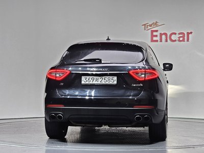 2019 Maserati LEVANTE — фото 4