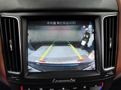 2019 Maserati LEVANTE thumbnail 15