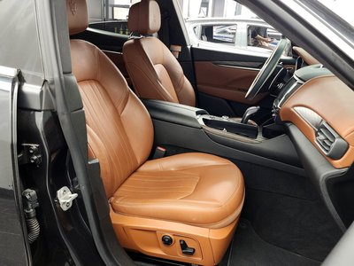 2019 Maserati LEVANTE thumbnail 11