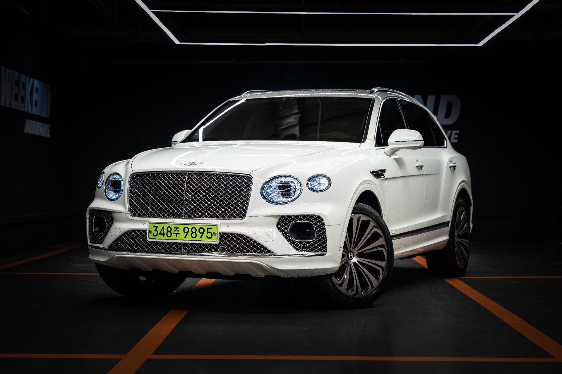 BENTLEY BENTAYGA - View 1