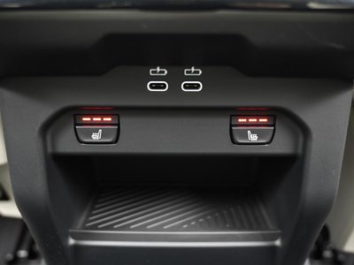 2025 BMW 5 SERIES 缩略图 16