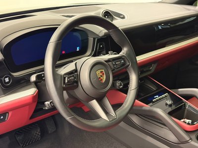 2023 Porsche CAYENNE — миниатюра 12