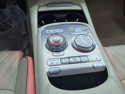 صورة 9 لـ 2023 Genesis G90 (RS4)