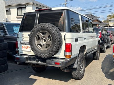 TOYOTA LAND CRUISER 70 - 3