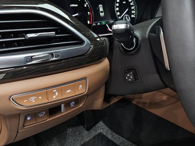 صورة مصغرة 13 لـ 2020 Genesis G90