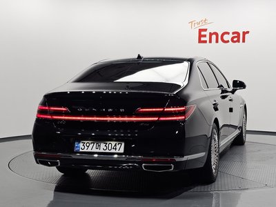 صورة 3 لـ 2020 Genesis G90