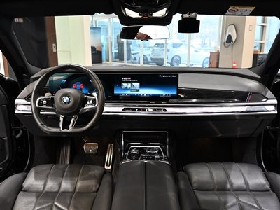 BMW 7 SERIES - 8
