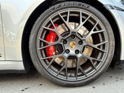 PORSCHE 911 - 4