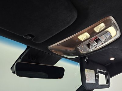 2023 Genesis GV70 — миниатюра 21