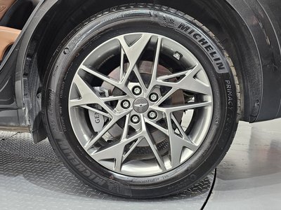صورة 8 لـ 2023 Genesis GV70