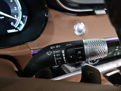 2023 Genesis GV70 — миниатюра 27