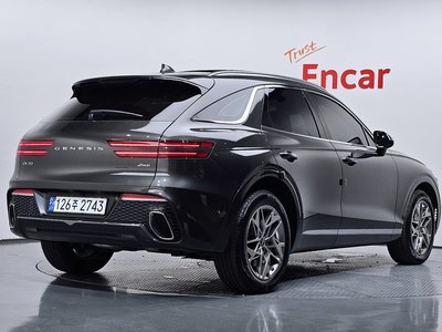 صورة 4 لـ 2023 Genesis GV70
