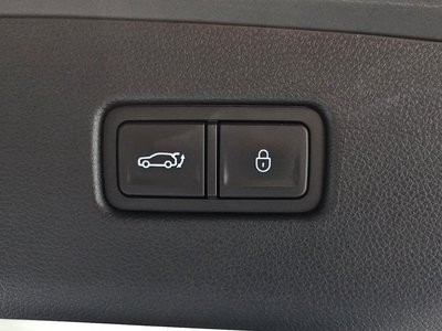 2023 Genesis GV70 — миниатюра 24