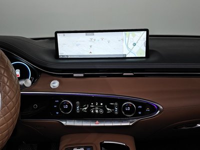 2023 Genesis GV70 — миниатюра 18