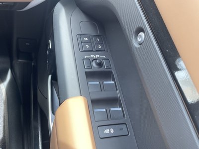 2025 LAND Rover DEFENDER — миниатюра 30