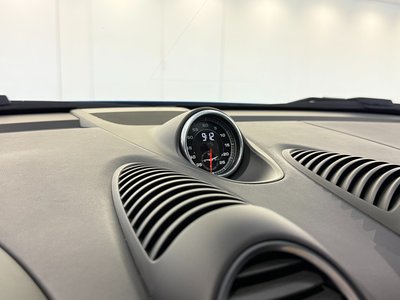 صورة 9 لـ 2023 Porsche 718