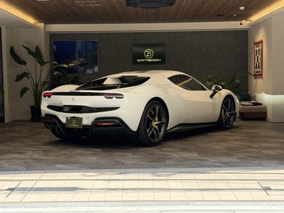 صورة 8 لـ 2024 Ferrari 296 GTS