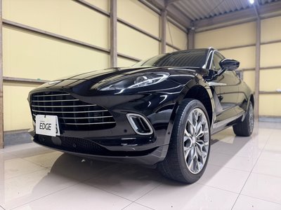 ASTON MARTIN DBX - 1