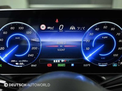 MERCEDES-BENZ EQE - 8