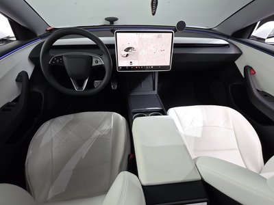 صورة 5 لـ 2025 Tesla MODEL 3