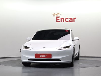 صورة 2 لـ 2025 Tesla MODEL 3