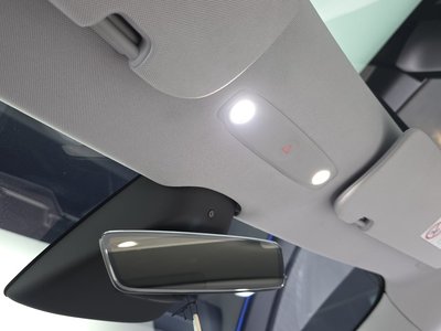 2025 Tesla MODEL 3 缩略图 33