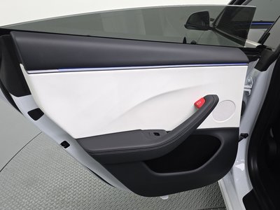 2025 Tesla MODEL 3 缩略图 15