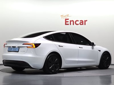 صورة 4 لـ 2025 Tesla MODEL 3