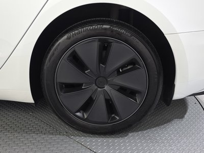 صورة 8 لـ 2025 Tesla MODEL 3