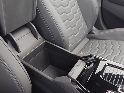صورة مصغرة 33 لـ 2025 AUDI A6 SPORTBACK E-TRON