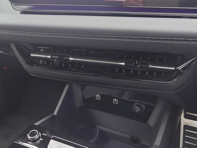 صورة مصغرة 30 لـ 2025 AUDI A6 SPORTBACK E-TRON