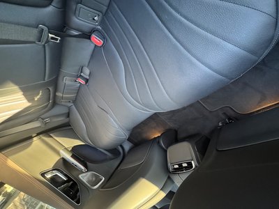 MERCEDES-BENZ EQE - 8